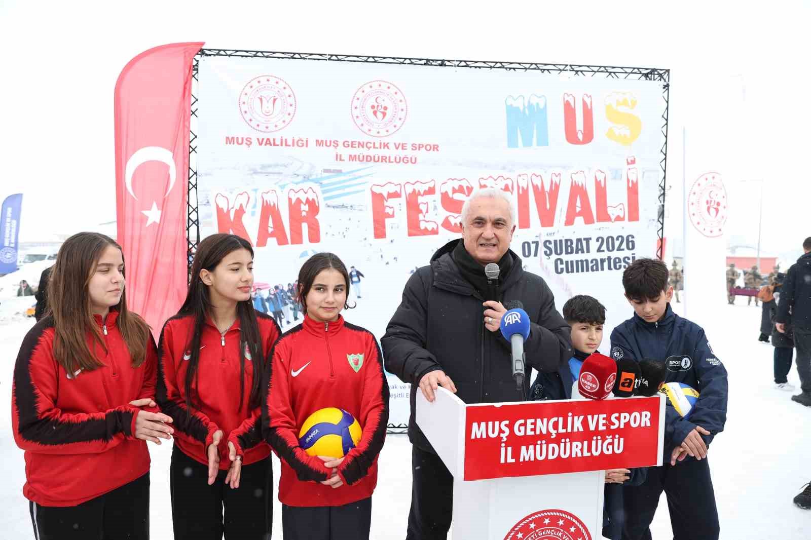 Muş’ta "Kar Festivali" renkli görüntülere sahne oldu
