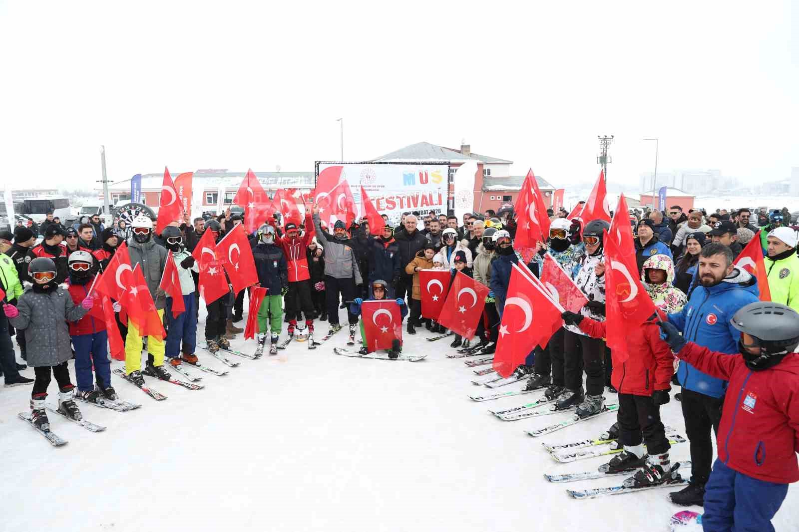 Muş’ta "Kar Festivali" renkli görüntülere sahne oldu
