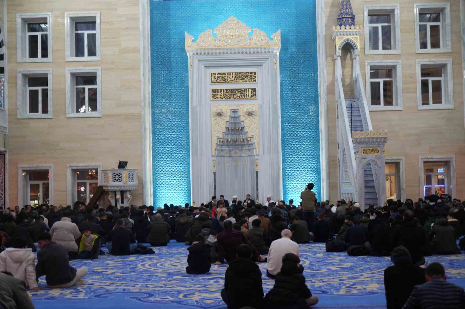 Muş’ta Miraç Kandili dualarla idrak edildi
