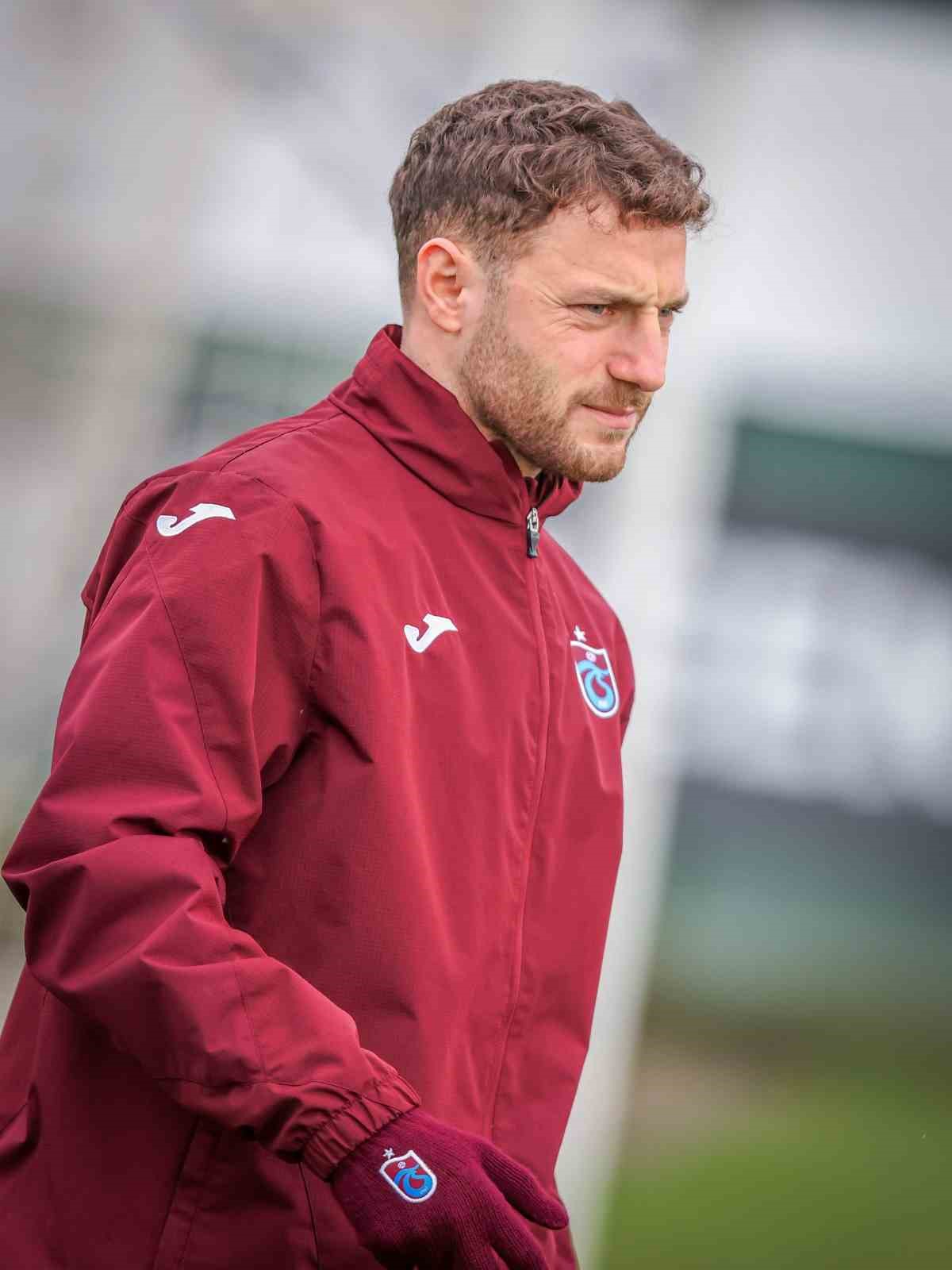 Mustafa Eskihellaç alanında zirvede
