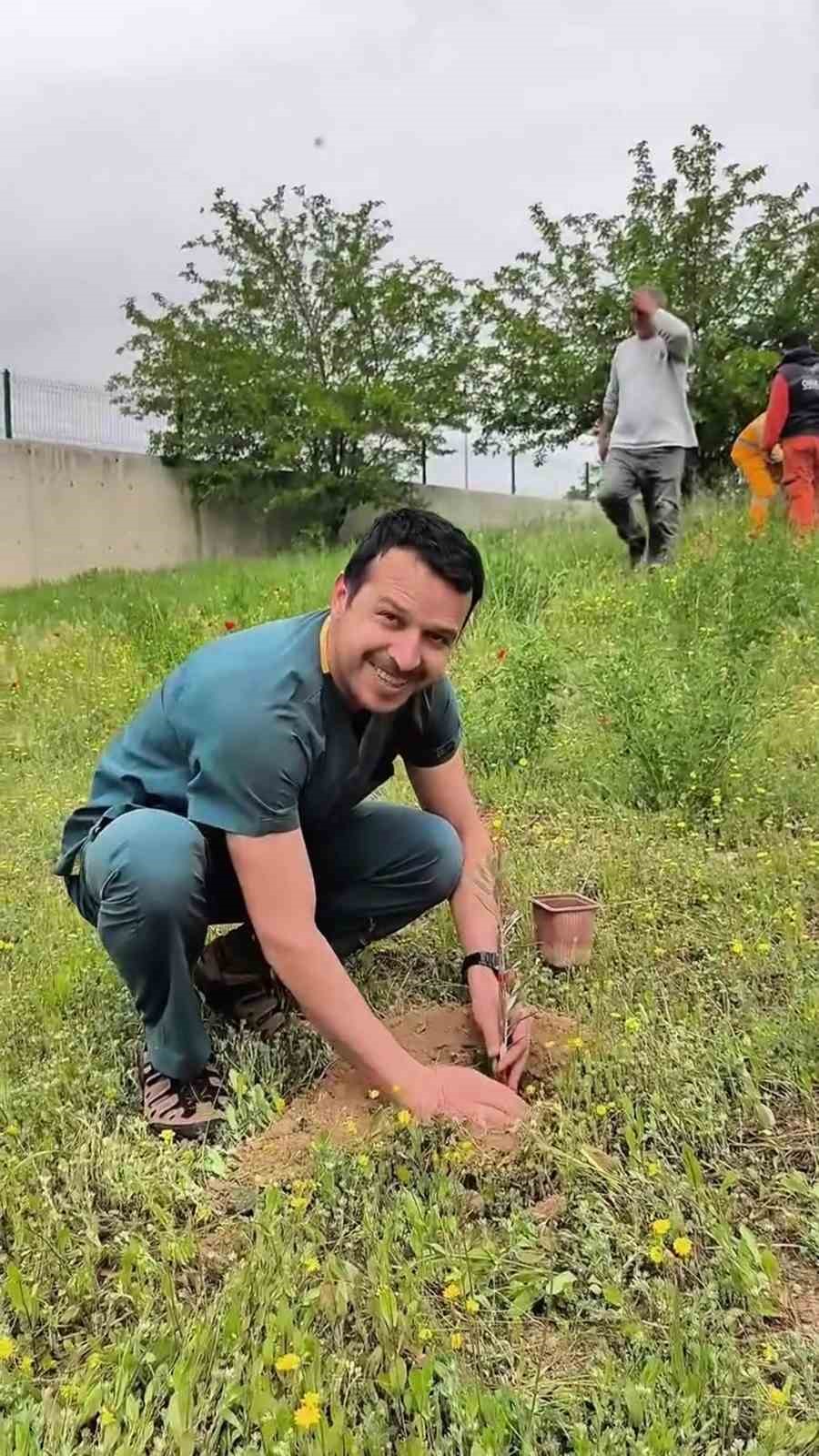 Mut Devlet Hastanesi bahçesine 150 fidan dikildi
