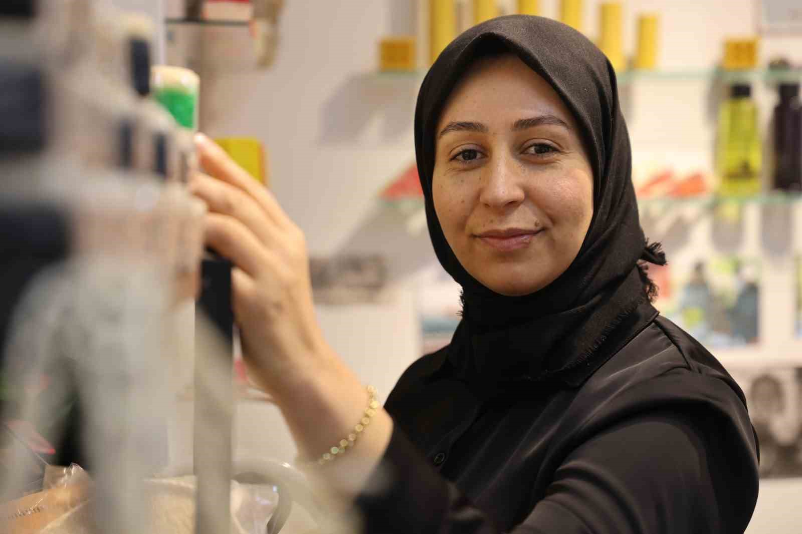 Mutfağında 3 çeşitle başladı, 100 çeşitle dükkan açtı
