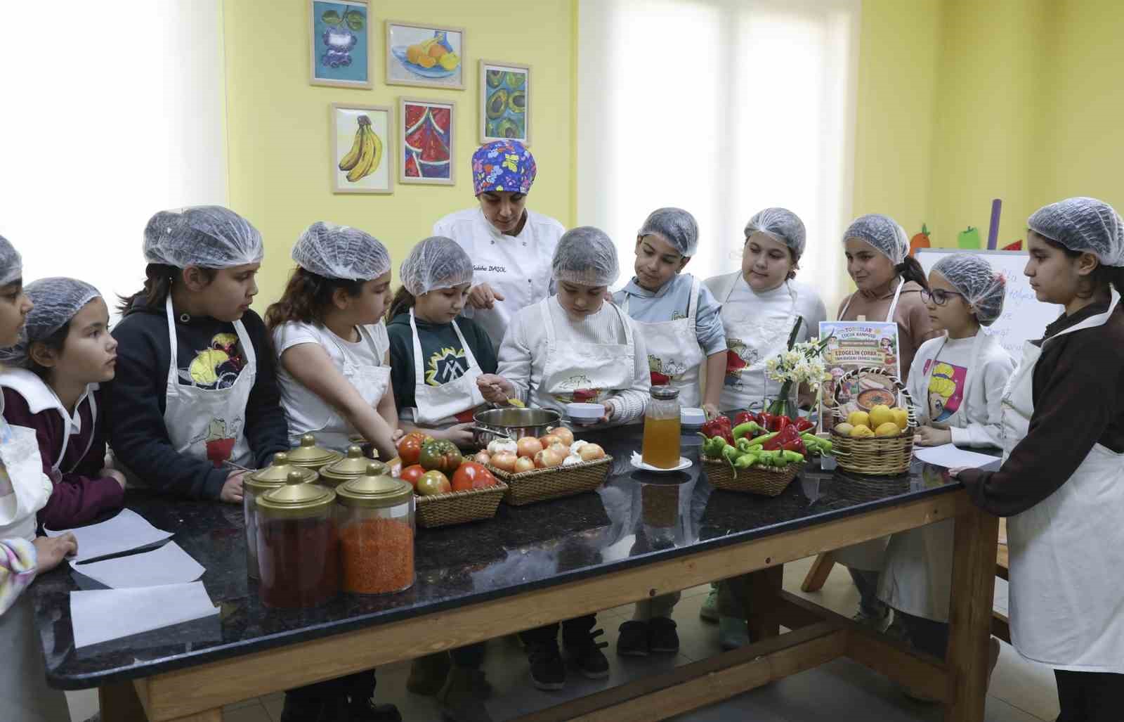 Mutfak Atölyesi çocuklara yeni beceriler kazandırıyor
