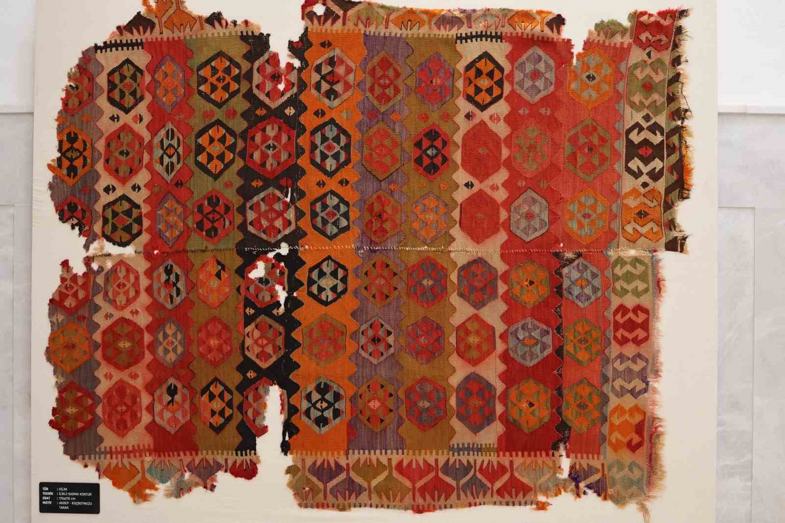 Müzede sergilenen kilimler asırlık motifleri gelecek nesillere aktarıyor
