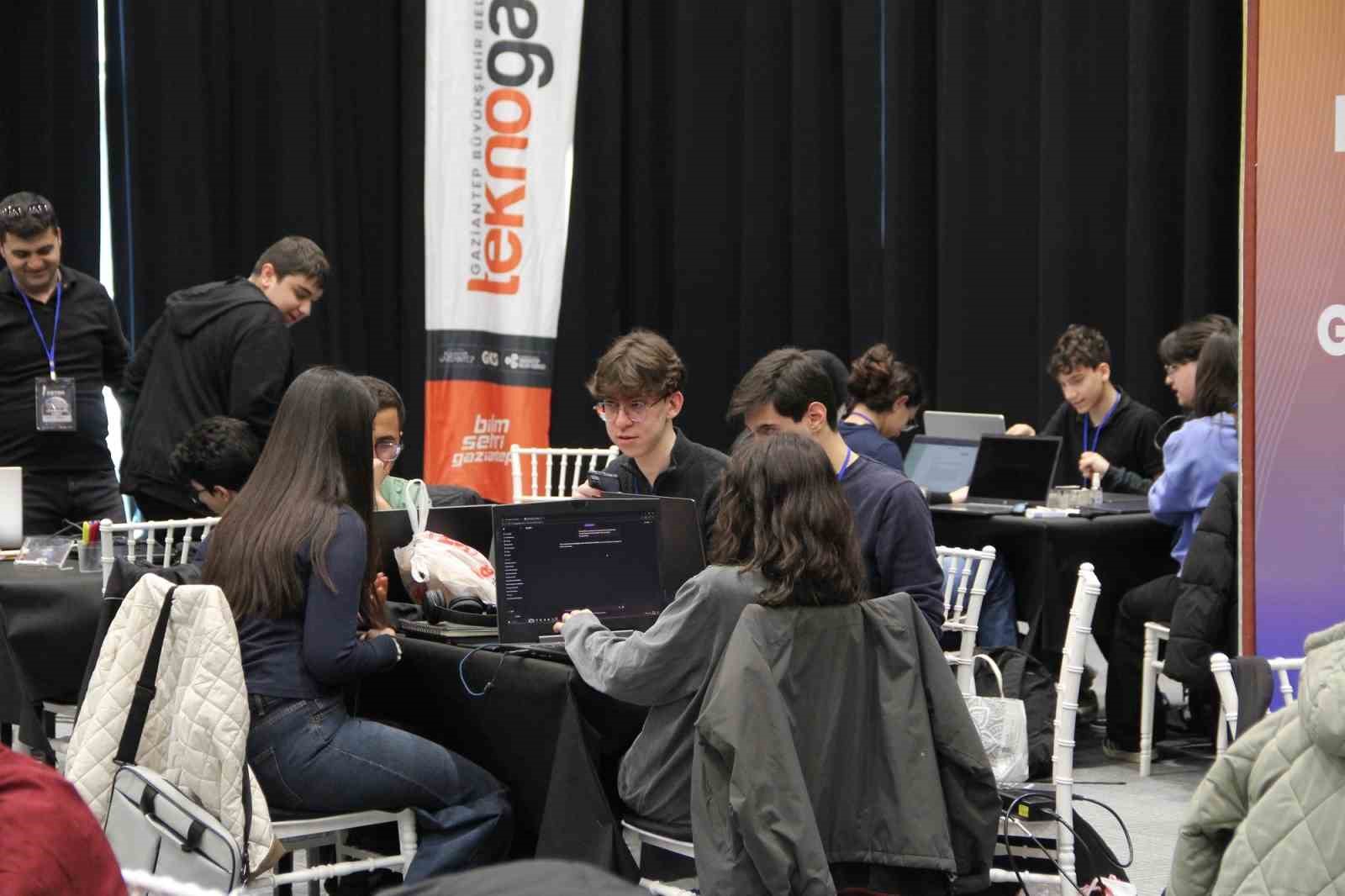 Müzeyyen Erkul Gaziantep Bilim Merkezi, TUA AstroHackathon Gaziantep 2026’ya ev sahipliği yaptı
