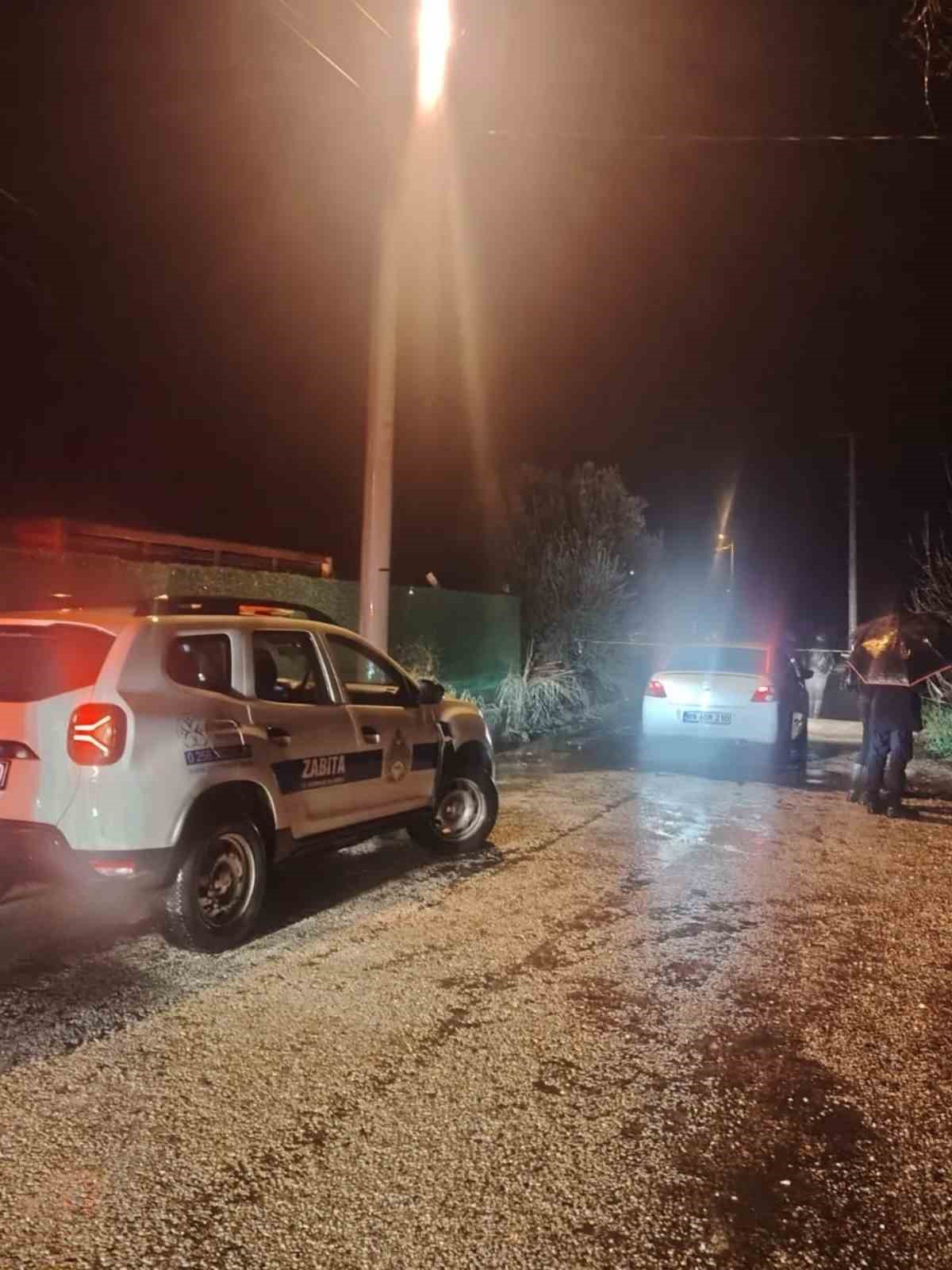 Naipli Çayı taştı, Germencik Belediyesi ekipleri müdahale etti
