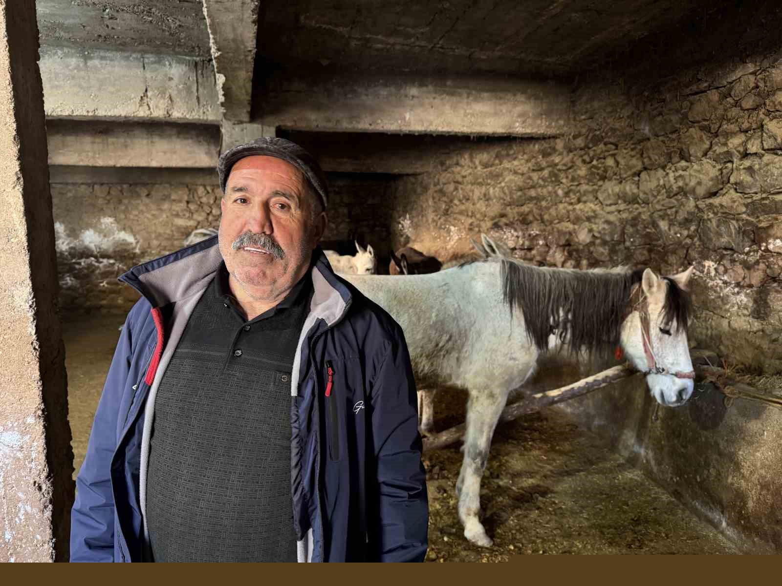 Nalbantlıkla geçen yarım asır: Diyarbakırlı 2 kardeş, 50 yıldır nalbantlık yapıyor
