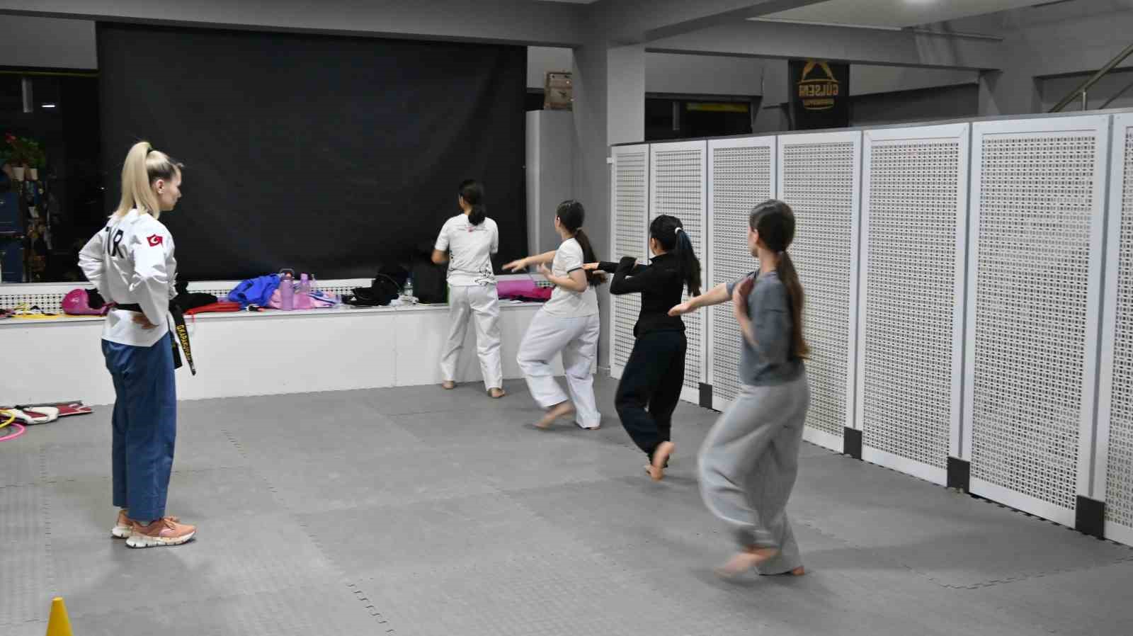 Namağlup taekwondocu 20’nci, öğrencileri de ilk şampiyonluğunu kazandı
Namağlup taekwondocu 20’nci, öğrencileri de ilk şampiyonluğunu kazandı