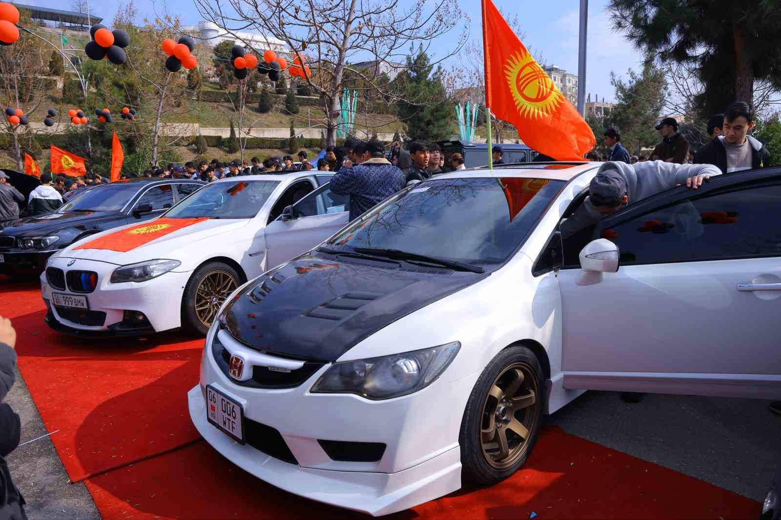 Namangan Otomobil Festivali’ne büyük ilgi
