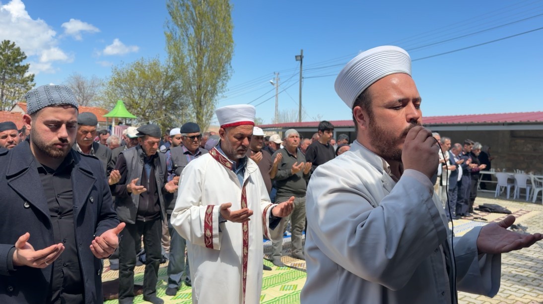 Nasreddin Hoca Mahallesi’nde yağmur ve şükür duası yapıldı
