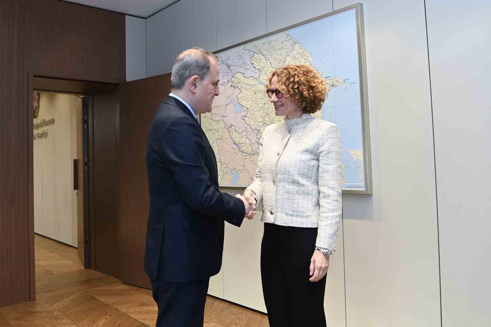 NATO Genel Sekreter Yardımcısı Shekerinska, Azerbaycan Dışişleri Bakanı Bayramov ile bir araya geldi
