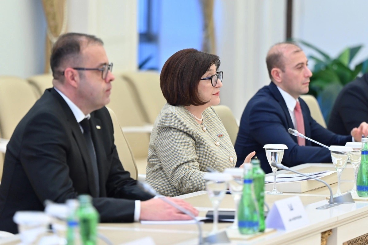 NATO Genel Sekreter Yardımcısı Shekerinska, Azerbaycan Milli Meclis Başkanı Gafarova ile bir araya geldi
