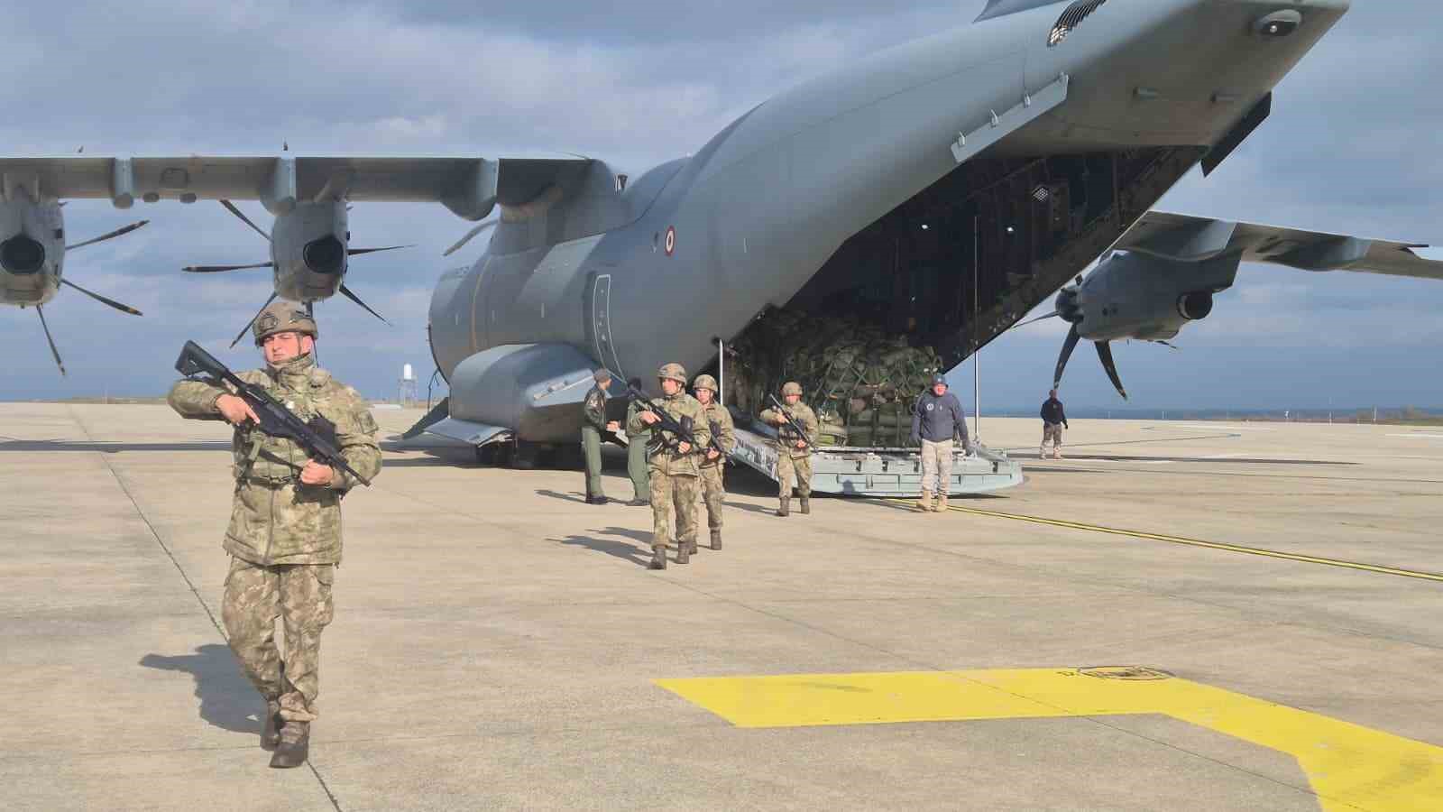 NATO tatbikatından dönen Mehmetçik Çorlu’da törenle karşılandı
