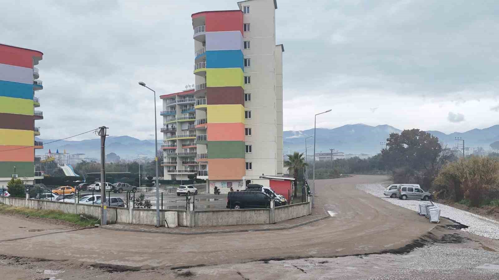 Nazilli Belediyesi’nden Yeşil Mahalle’ye 5 bin metrekarelik yol yatırımı
