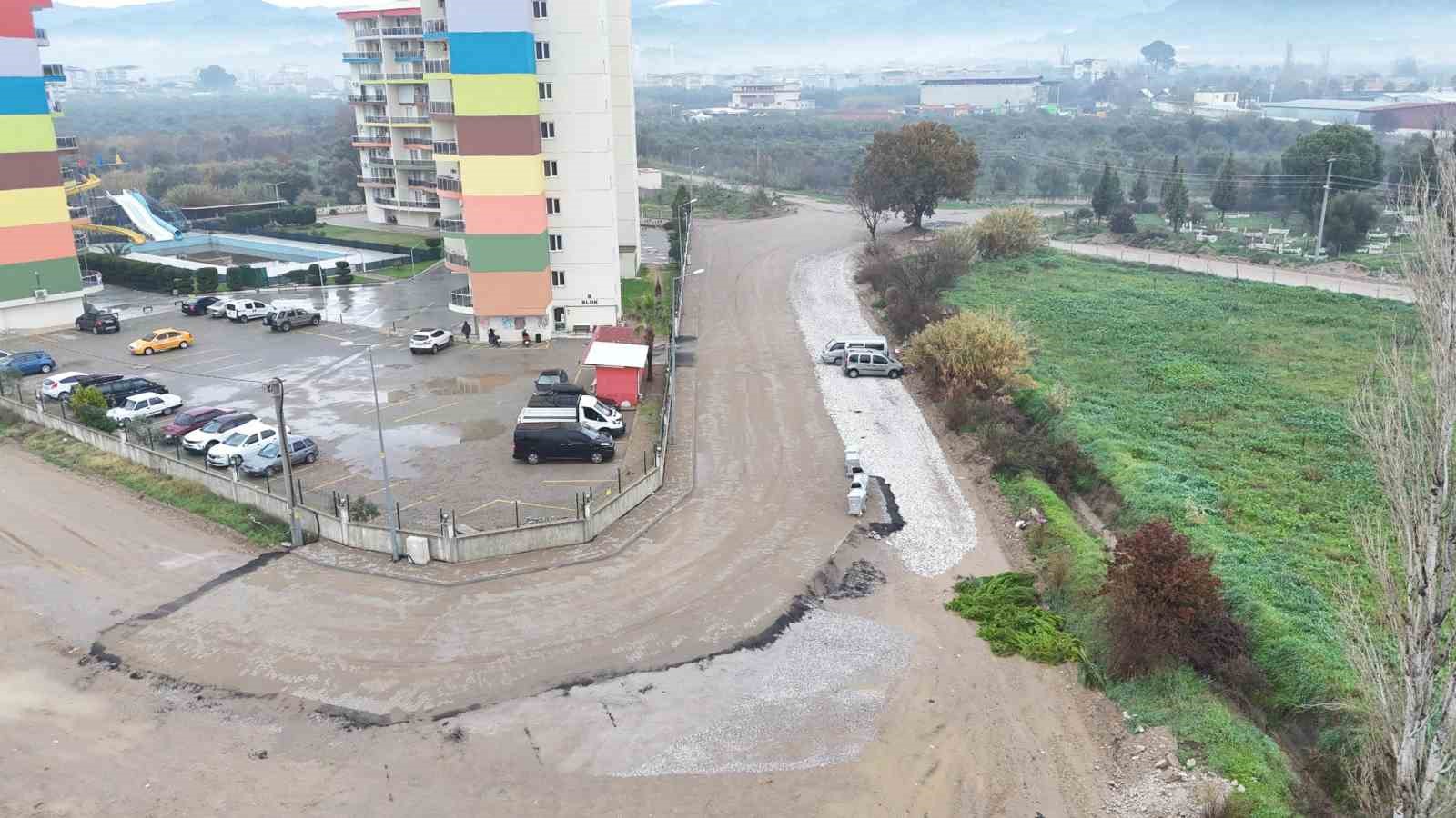 Nazilli Belediyesi’nden Yeşil Mahalle’ye 5 bin metrekarelik yol yatırımı
