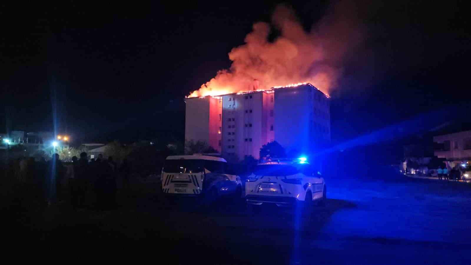 Nazilli Fen Lisesi yurdunda yangın paniği: 46 öğrenci tahliye edildi
