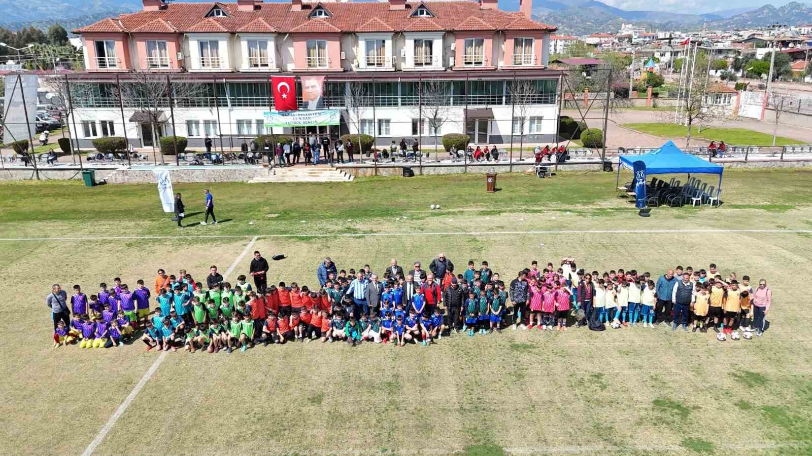 Nazilli’de 23 Nisan coşkusu futbol turnuvasıyla başladı
