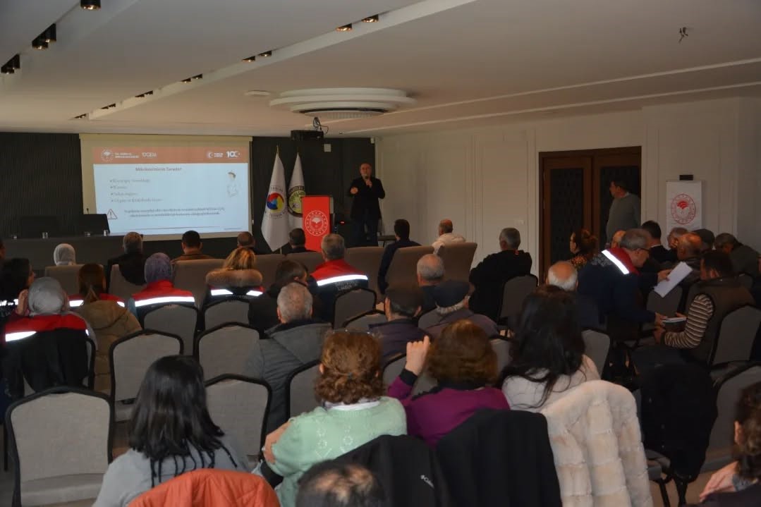 Nazilli’de kaliteli incir için toplantı düzenlendi
