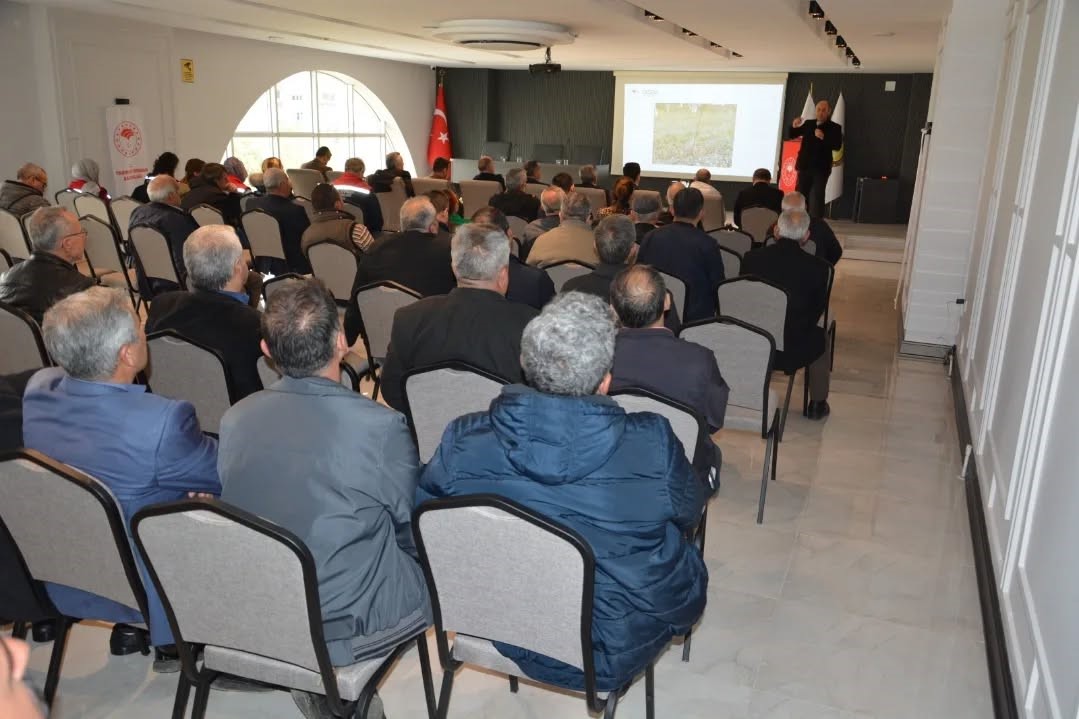 Nazilli’de kaliteli incir için toplantı düzenlendi
