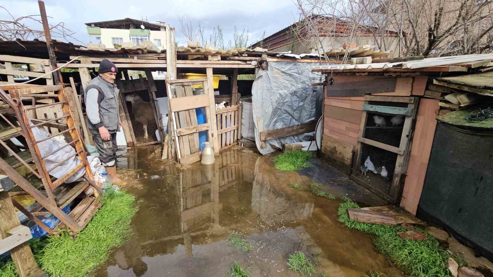 Nazilli’de mahalle sular altında kaldı, ekipler anında müdahale etti
