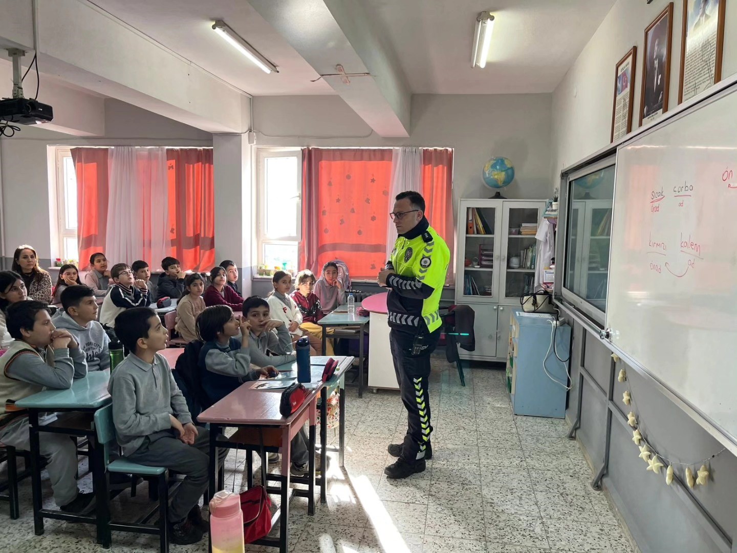 Nazilli’de öğrencilere güvenli trafik eğitimi
