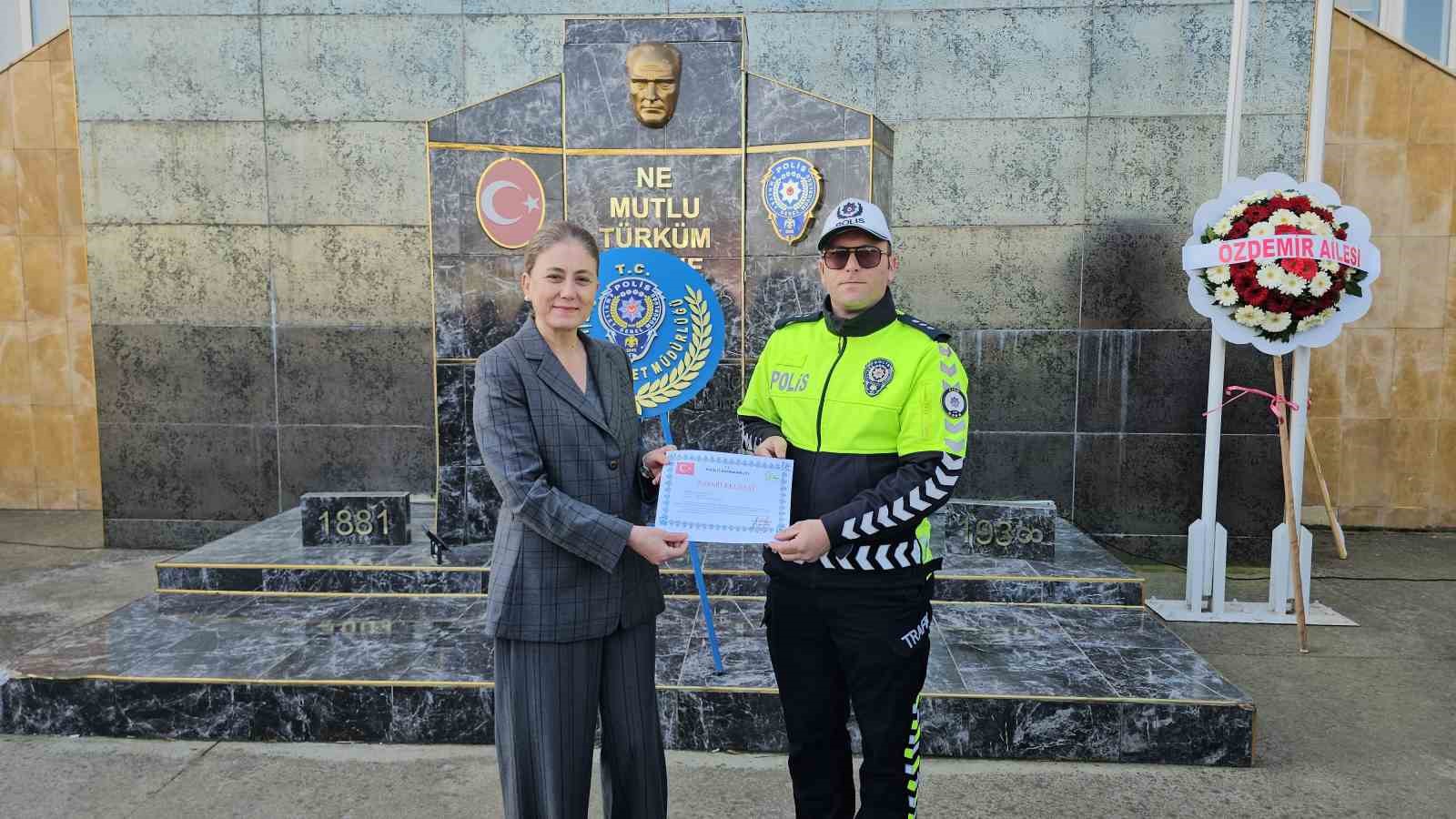 Nazilli’de Polis Haftası Kutlandı
Nazilli’de Polis Haftası Kutlandı