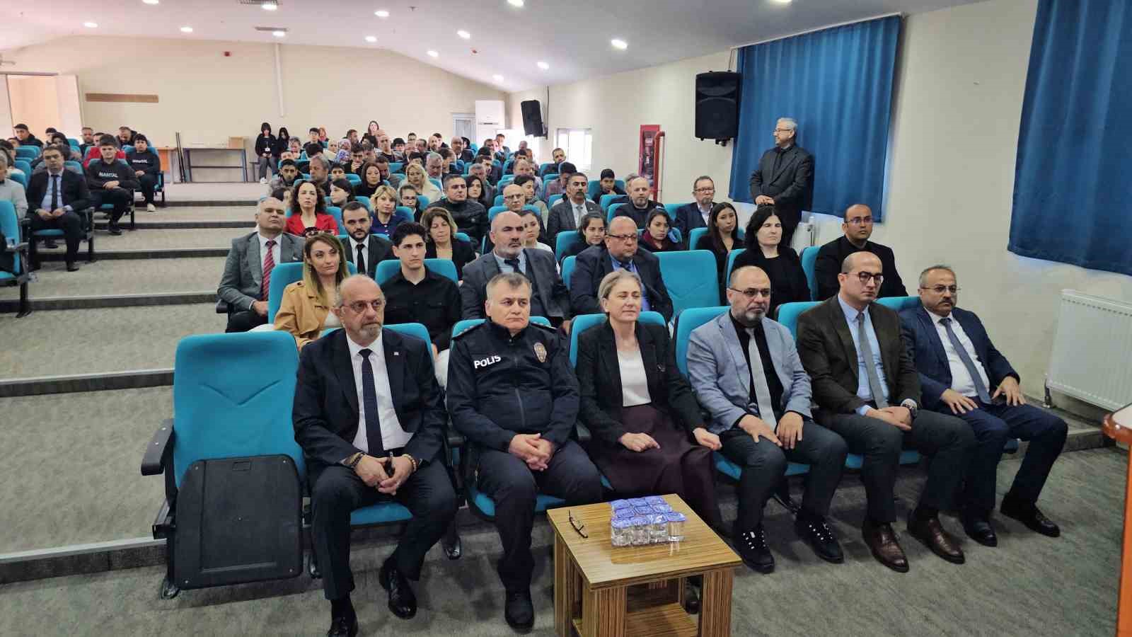 Nazilli’de projeleri ile dereceye giren okullar için ödül töreni düzenlendi
