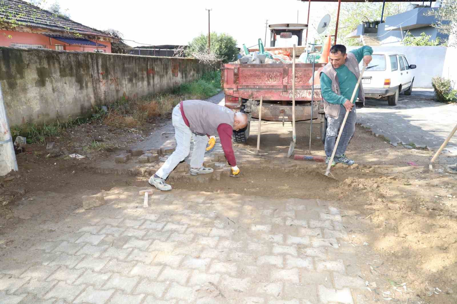 Nazilli’de yol bakım ve onarım çalışmaları sürüyor
