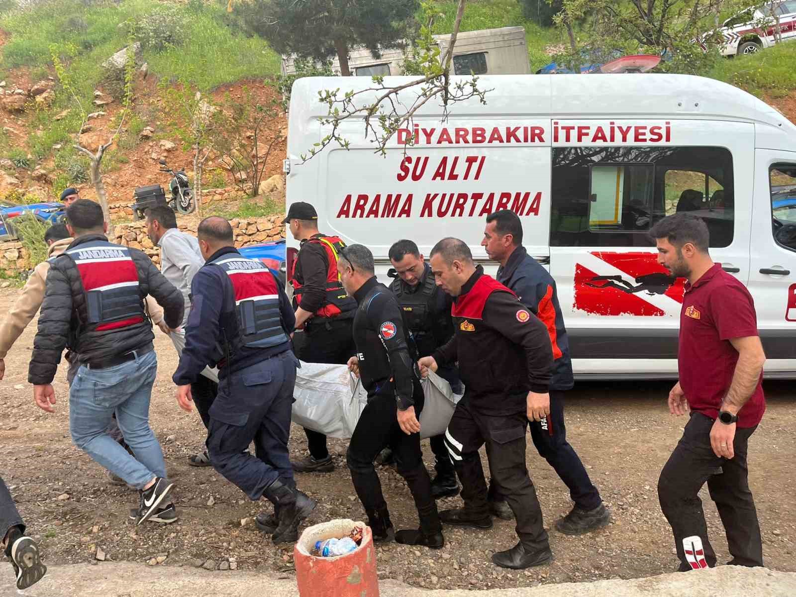Nehre düşen şahsın cansız bedenine ulaşıldı
