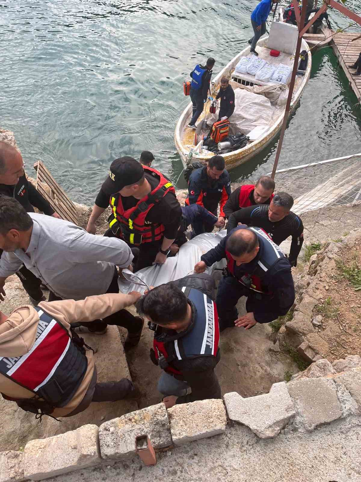 Nehre düşen şahsın cansız bedenine ulaşıldı
