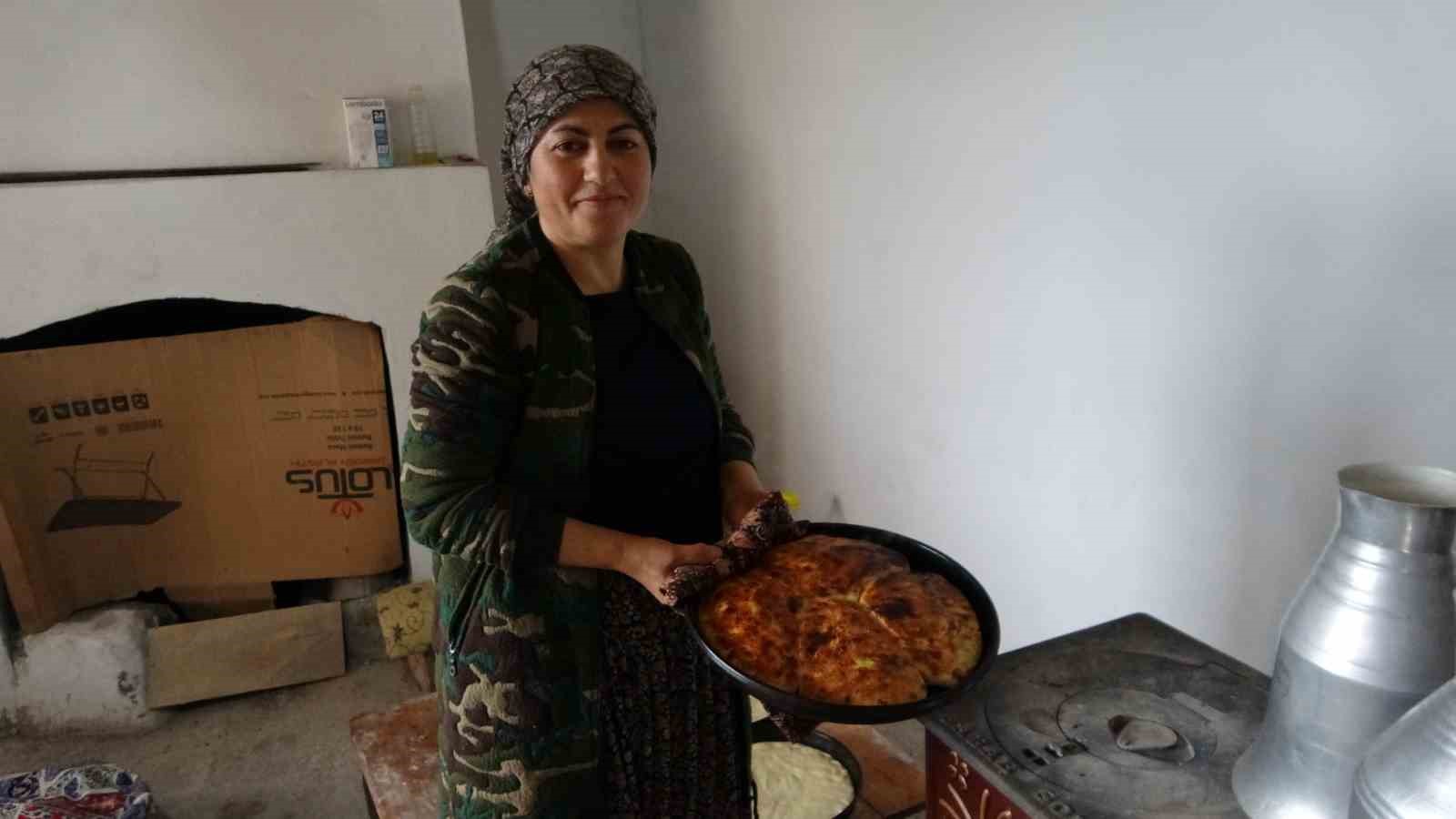 Nesilden nesile aktarılan yöresel lezzet: Saya çörek
