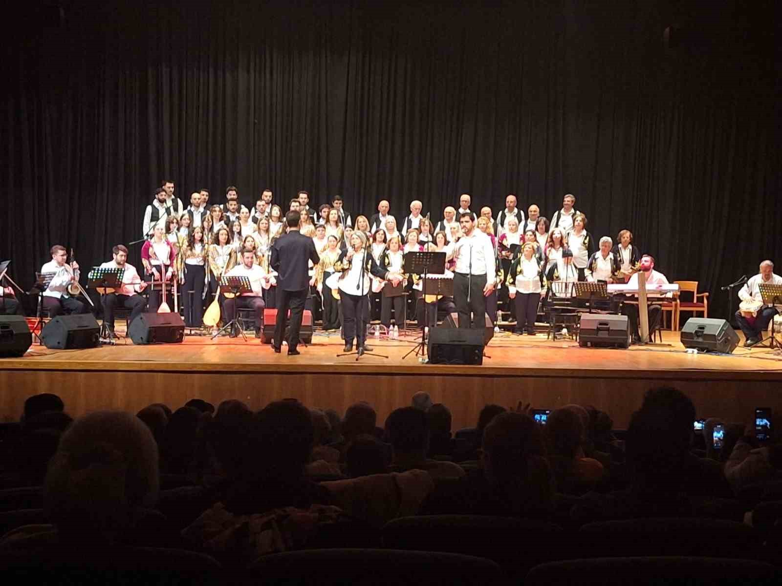 Nesilden Nesile Türküler aynı sahnede buluştu
