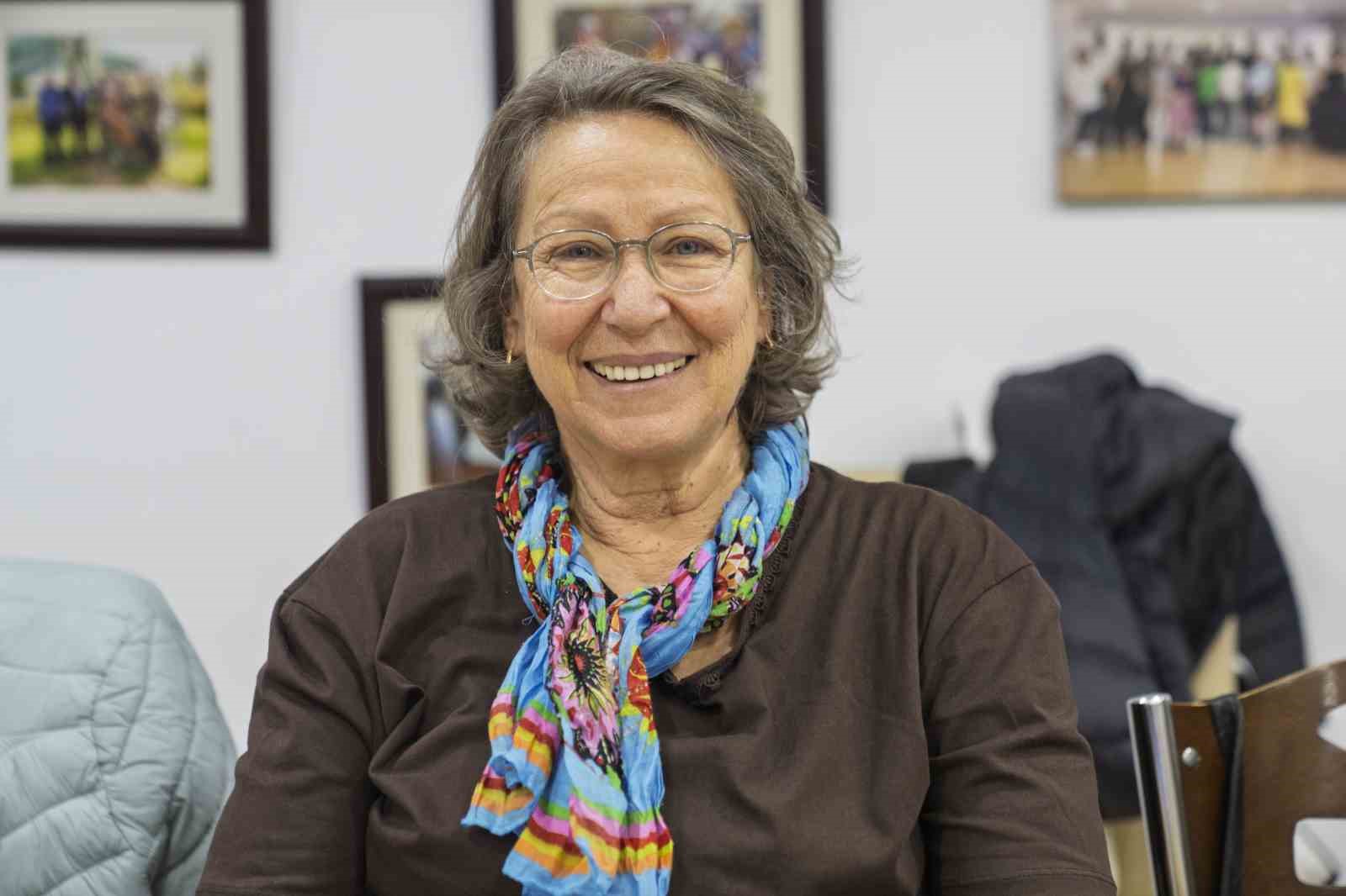 Nesiller arası sağlık dayanışması kalpleri ısıttı
