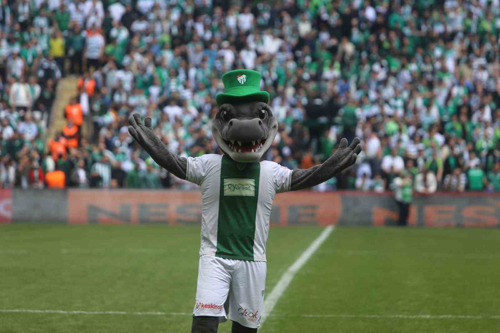 Nesine 2. Lig: Bursaspor: 1 - Somaspor: 0 (İlk yarı)
