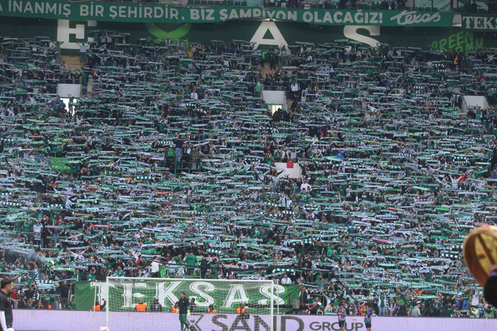 Nesine 2. Lig: Bursaspor: 1 - Somaspor: 0 (İlk yarı)
