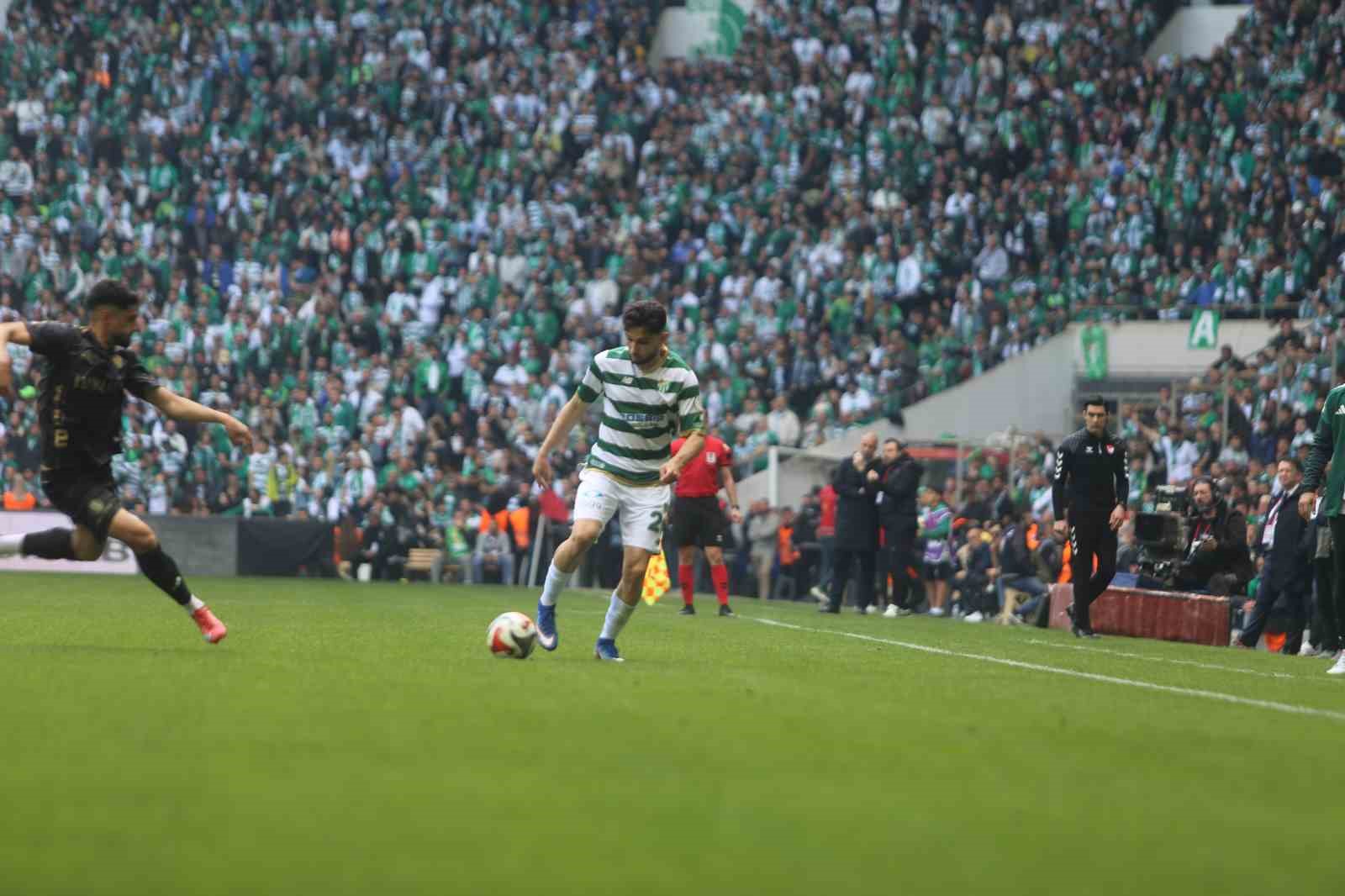 Nesine 2. Lig: Bursaspor: 1 - Somaspor: 0 (İlk yarı)
