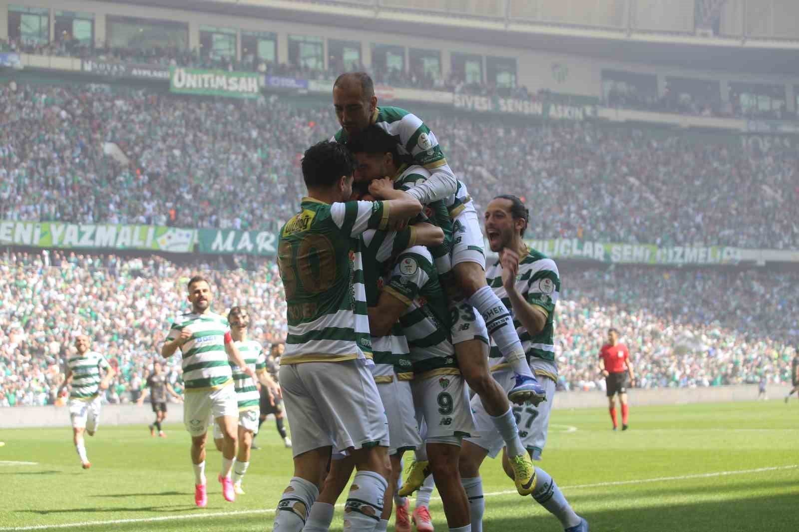 Nesine 2. Lig: Bursaspor: 1 - Somaspor: 0 (İlk yarı)
