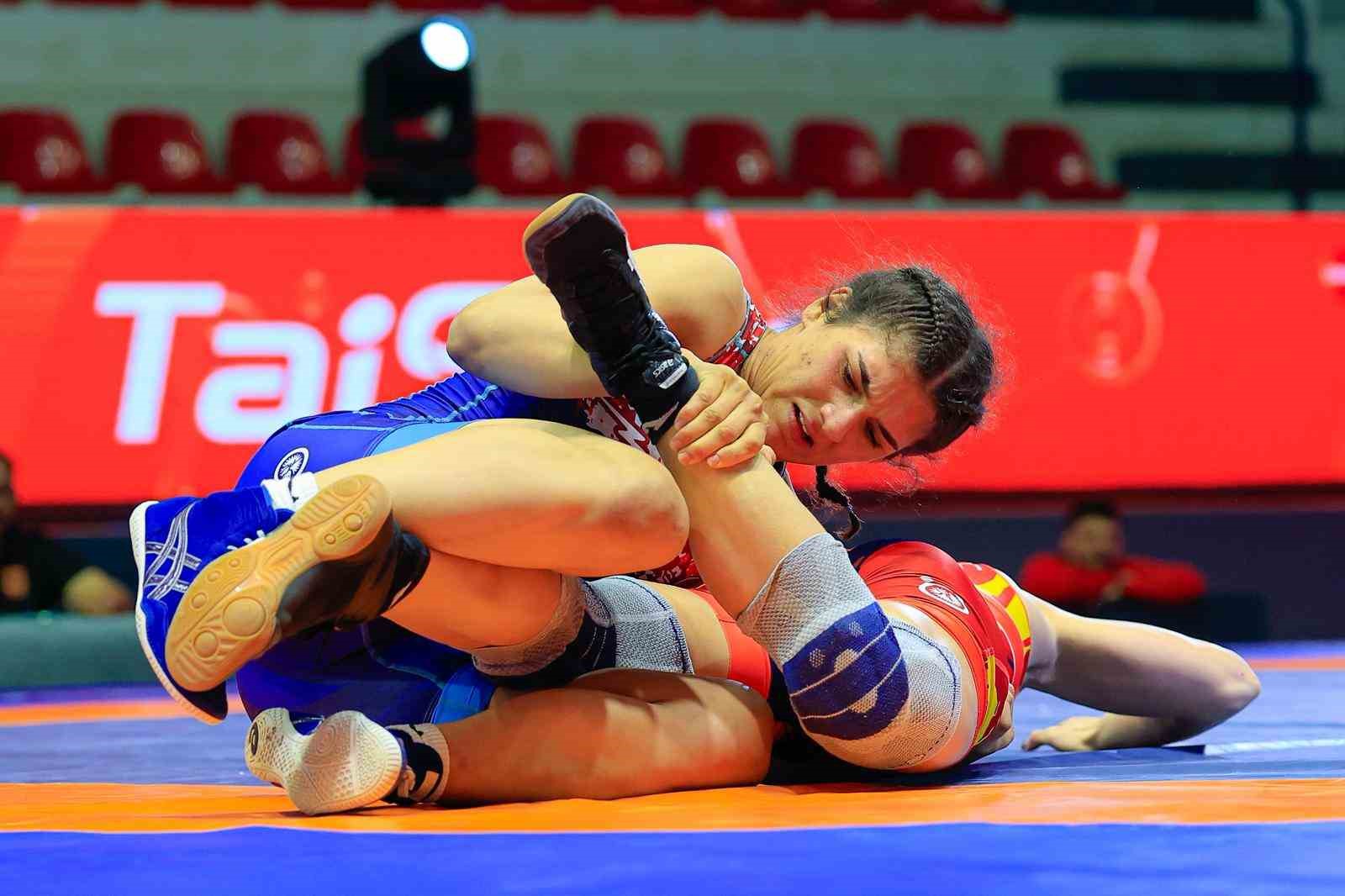 Nesrin Baş’tan bronz madalya
