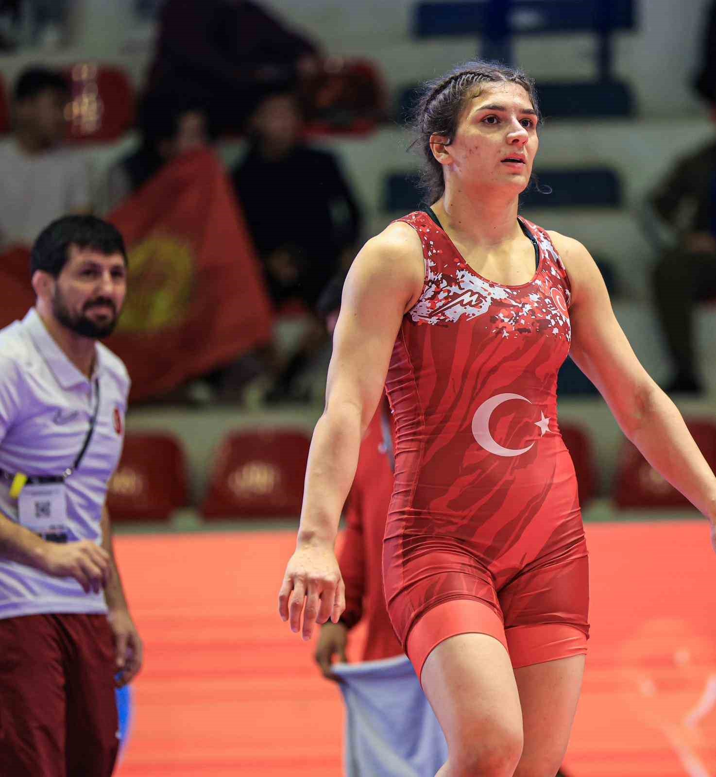 Nesrin Baş’tan bronz madalya
