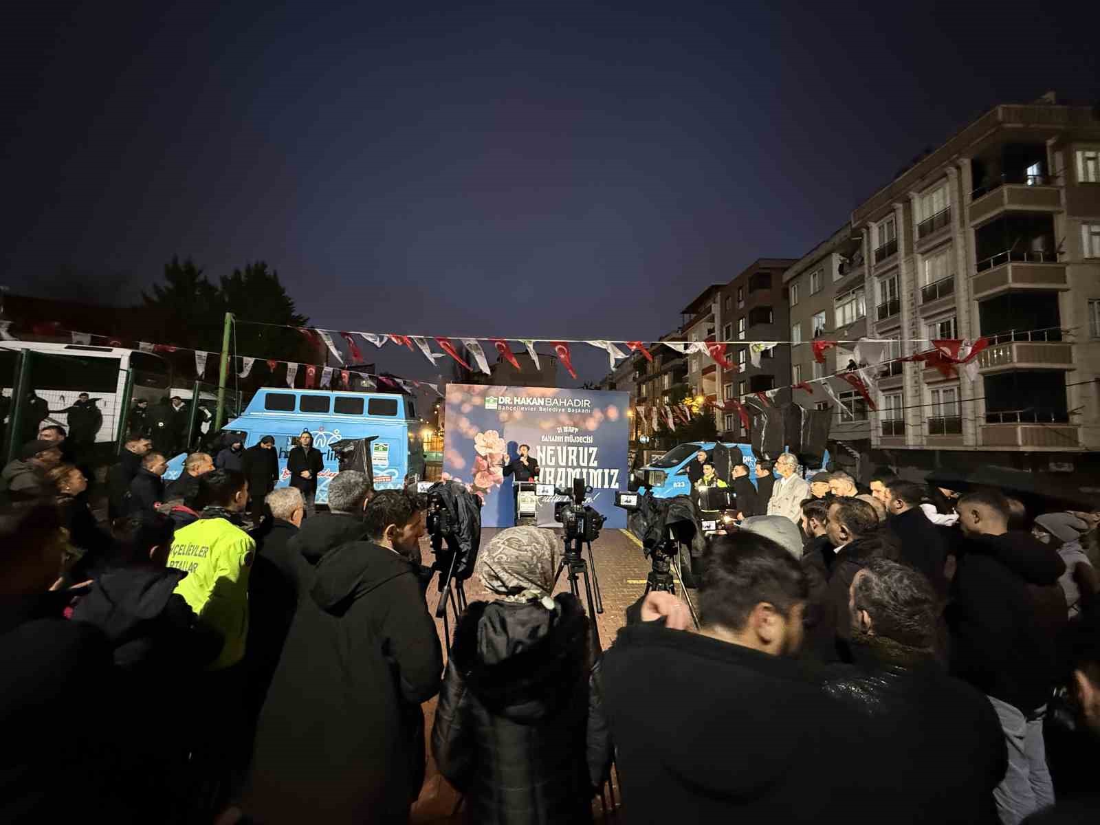 Nevruz Bayramı Bahçelievler’de coşkuyla kutlandı
Nevruz Bayramı Bahçelievler’de coşkuyla kutlandı