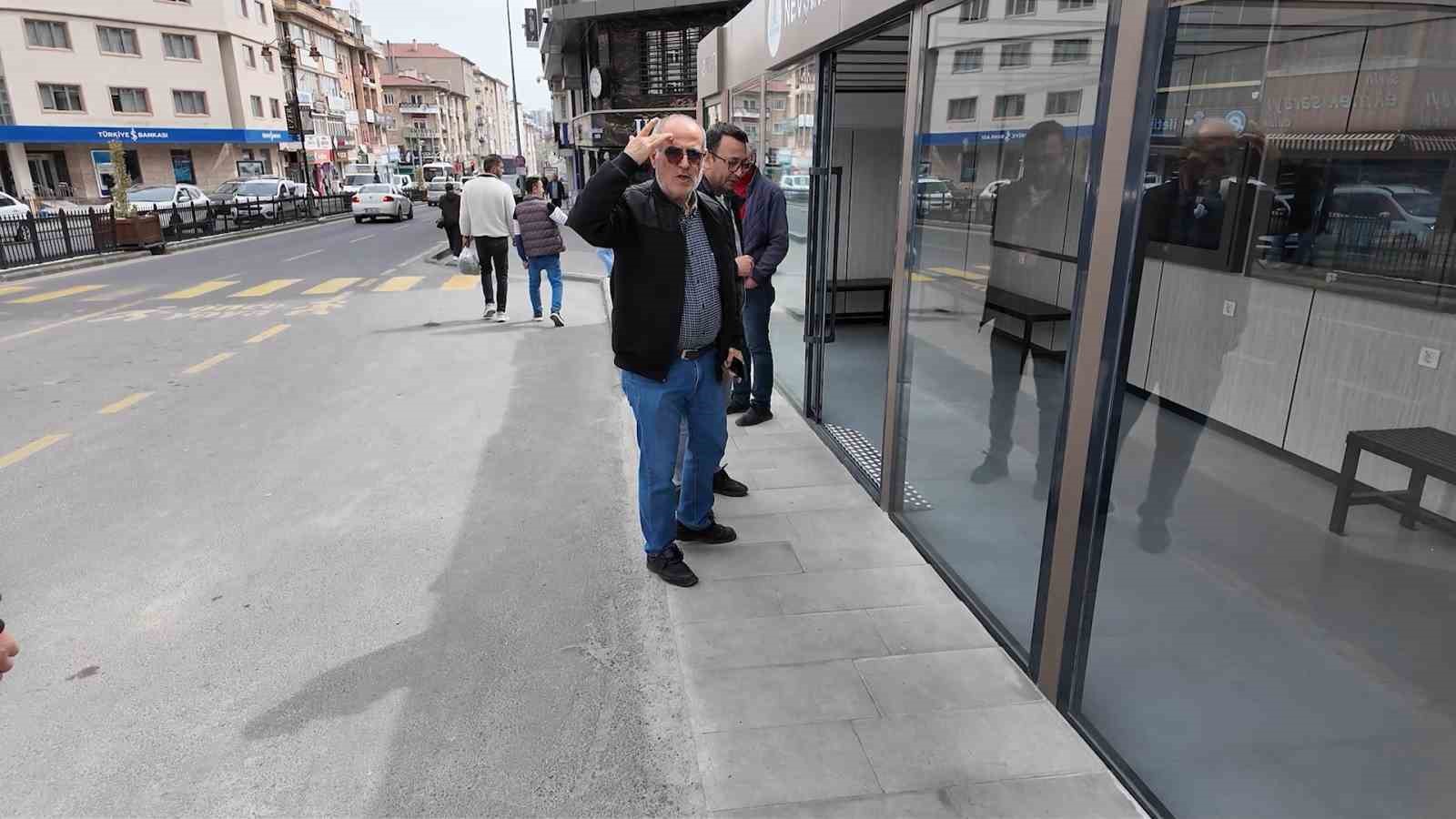 Nevşehir’de akıllı durak kazası kameralara yansıdı
