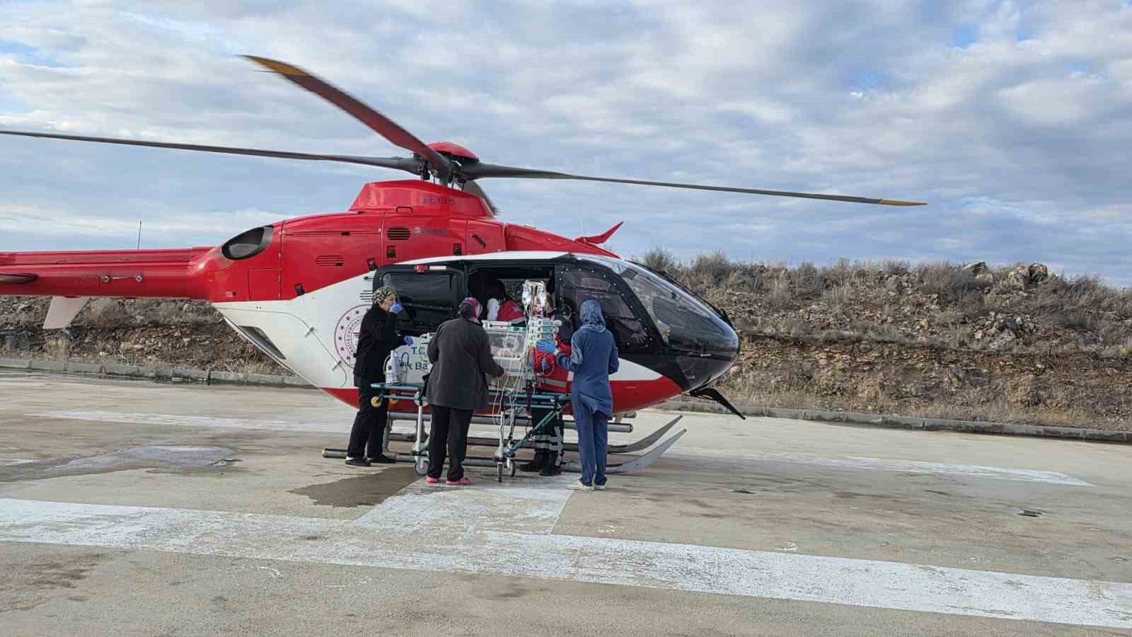 Nevşehir’de hava ambulansı 58 günlük bebek için havalandı
