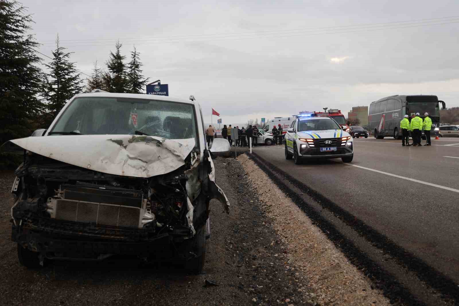 Nevşehir’de zincirleme trafik kazası: 2 ölü, 7 yaralı
