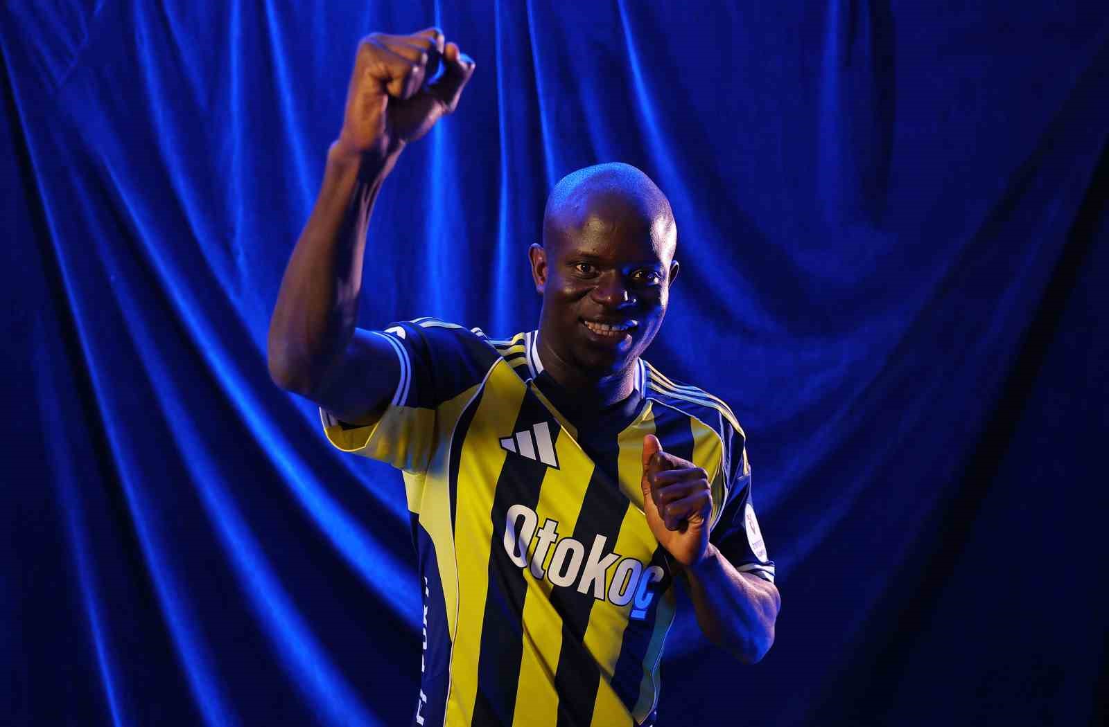 N’Golo Kante, resmen Fenerbahçe’de
