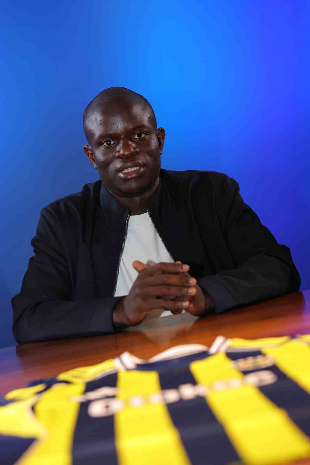 N’Golo Kante, resmen Fenerbahçe’de
