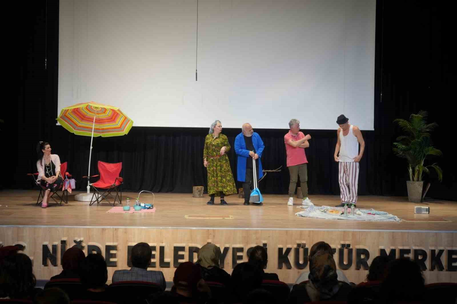 Niğde 3. Tiyatro Festivali sona erdi
