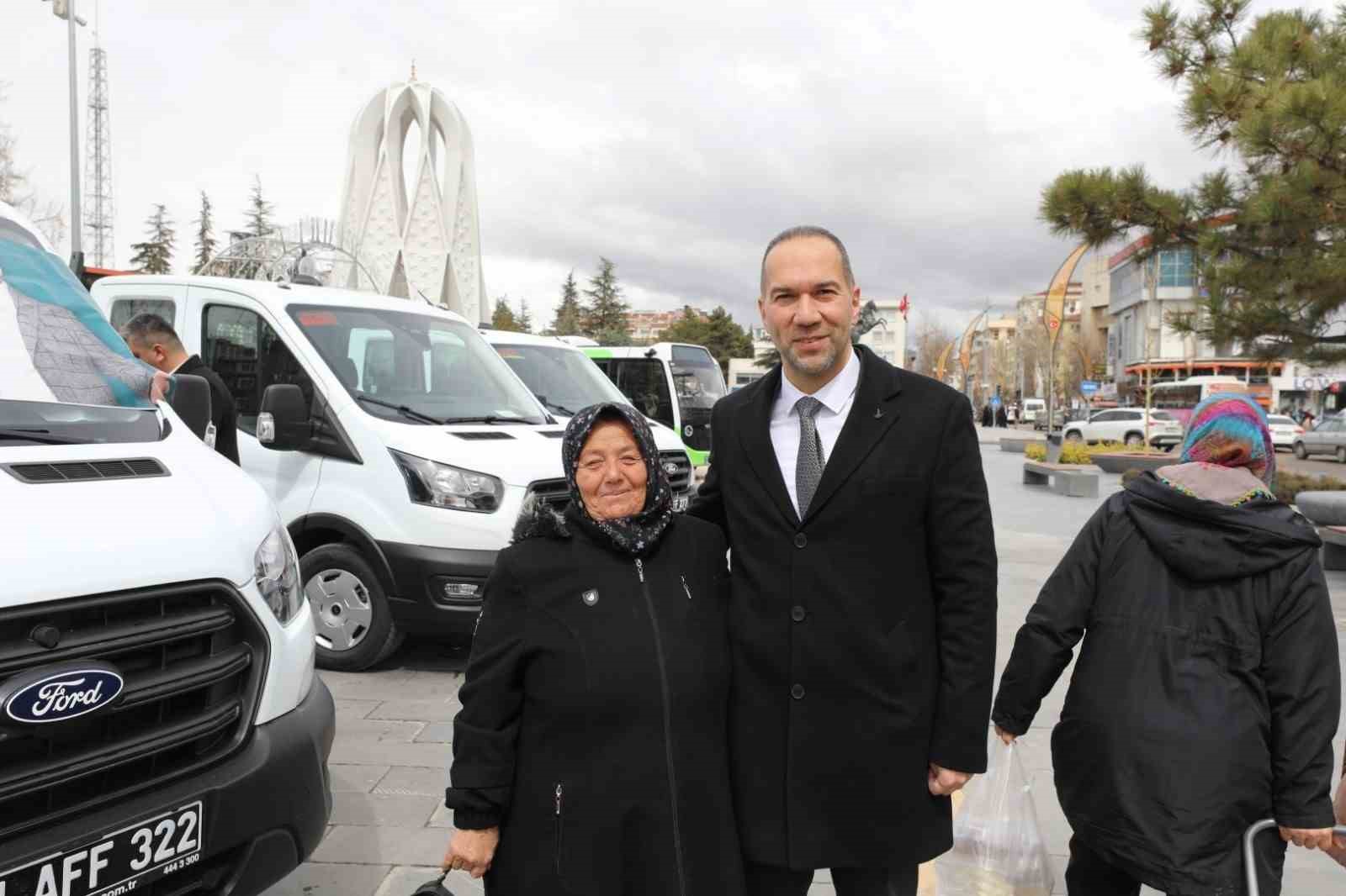 Niğde Belediyesi araç filosunu büyütmeye devam ediyor
Niğde Belediyesi araç filosunu büyütmeye devam ediyor