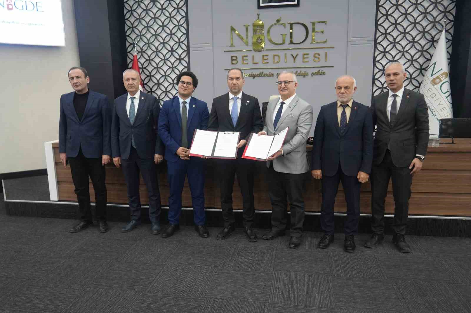 Niğde dünyaya açılıyor
