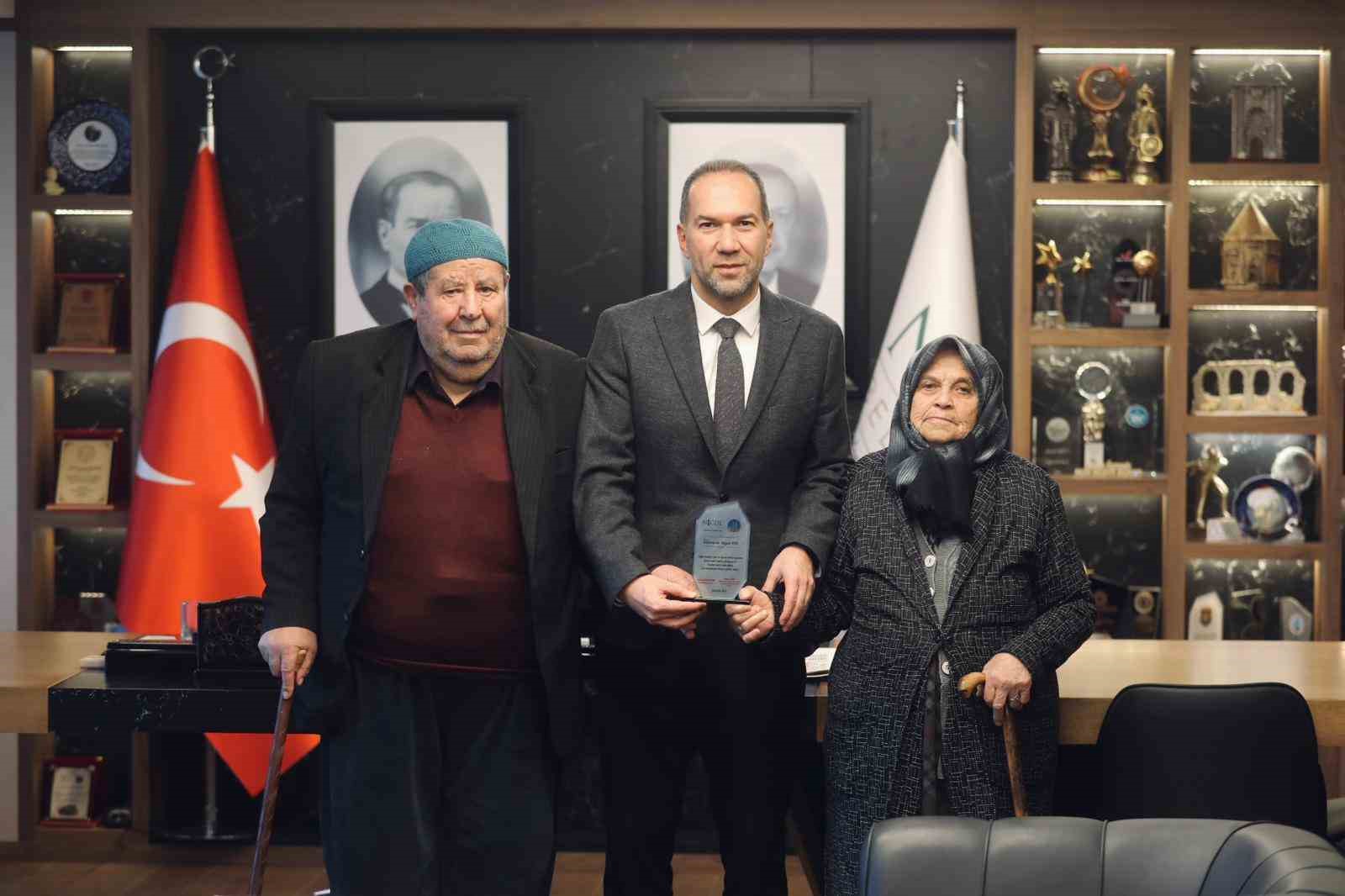 Niğde İmam Hatip Merkez Camii’ne 4 milyon 500 bin liralık bağış
