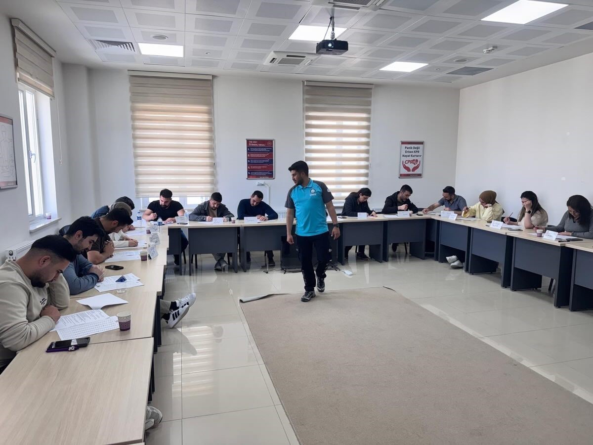 Niğde UMKE ailesine 17 yeni gönüllü katıldı
